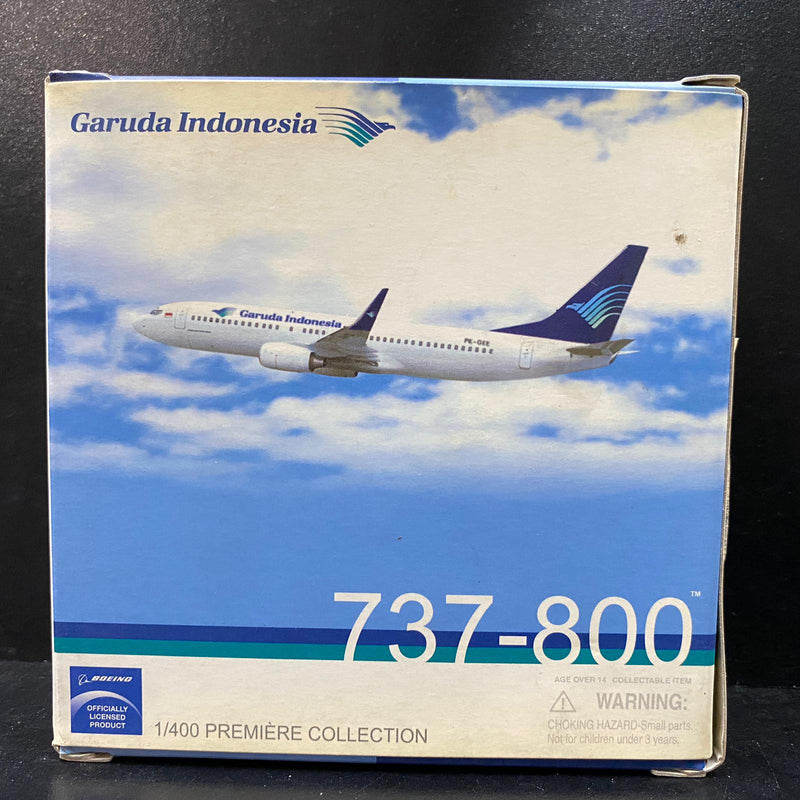 1/400 737-800 Garuda Indonesia – Cyber Hobby