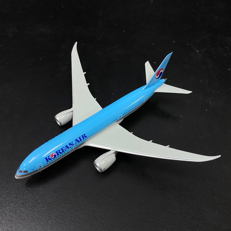 1/400 787-8 Korean Air – Cyber Hobby