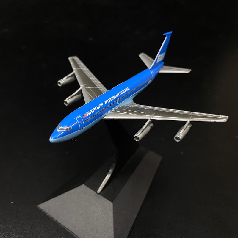 1/400 BRANIFF INTERNATIONAL B720 (Blue) – Cyber Hobby